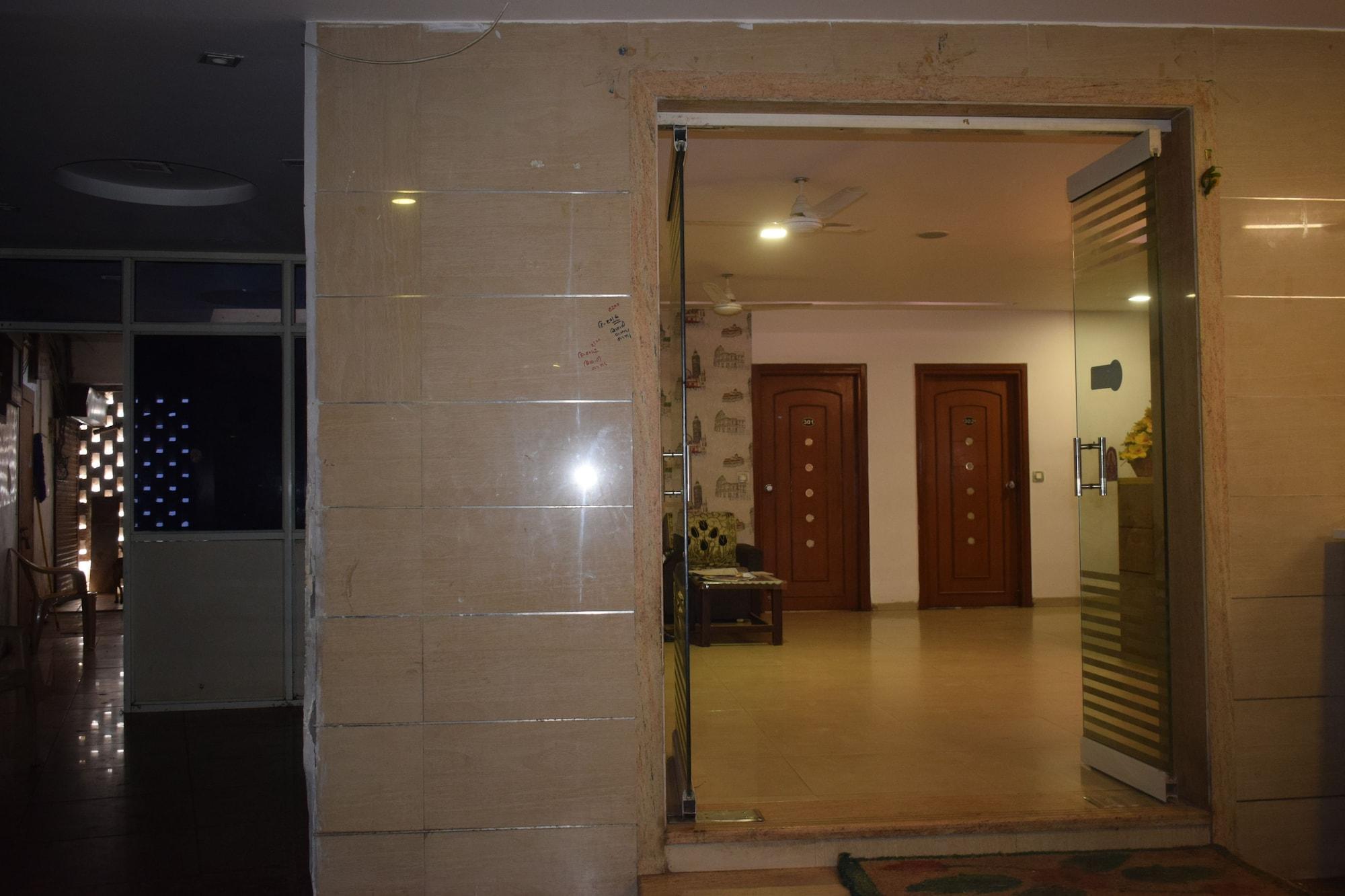 Fabhotel Kadamb Inn Ahmadábád Kültér fotó