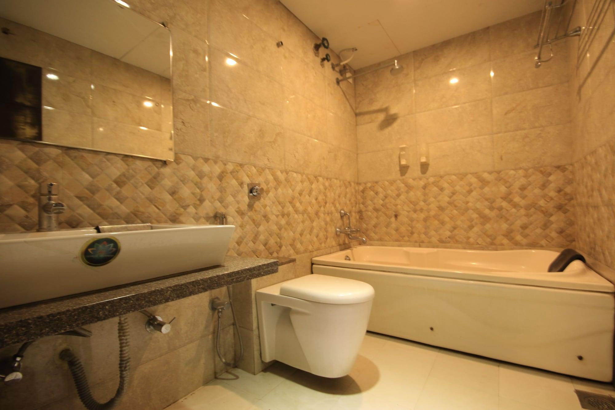 Fabhotel Kadamb Inn Ahmadábád Kültér fotó
