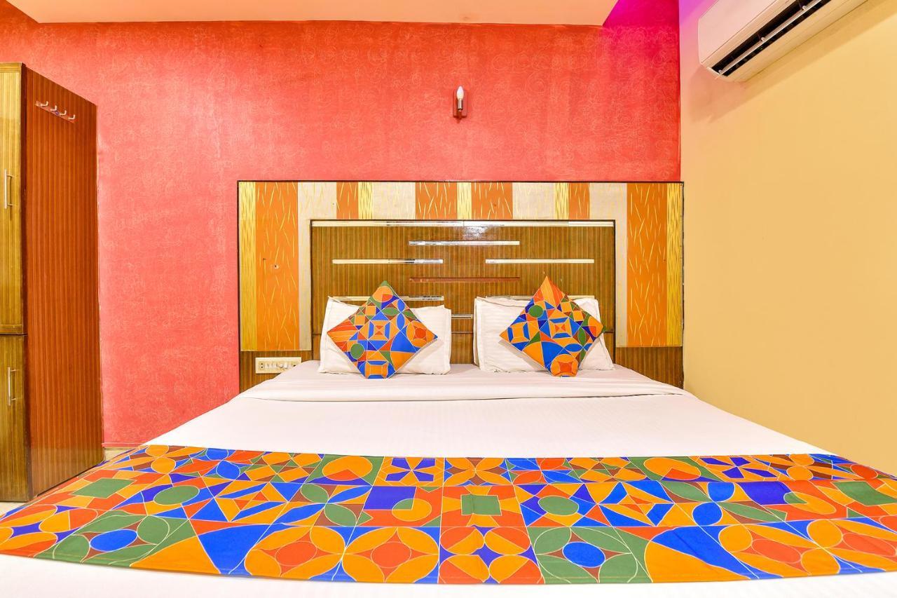 Fabhotel Kadamb Inn Ahmadábád Kültér fotó