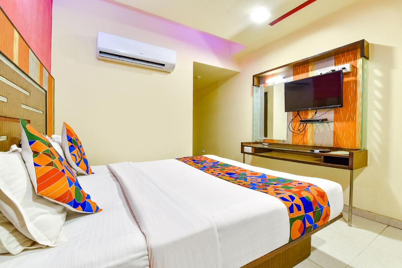 Fabhotel Kadamb Inn Ahmadábád Kültér fotó