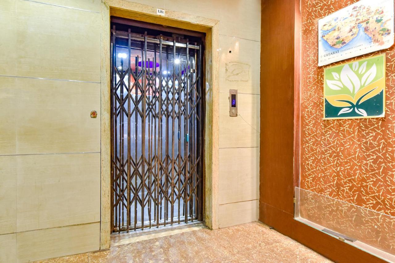 Fabhotel Kadamb Inn Ahmadábád Kültér fotó